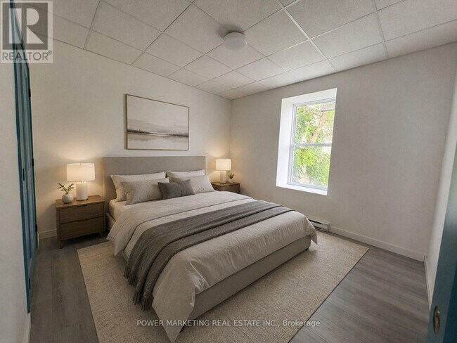 Photo - 199 King St W Unit #3