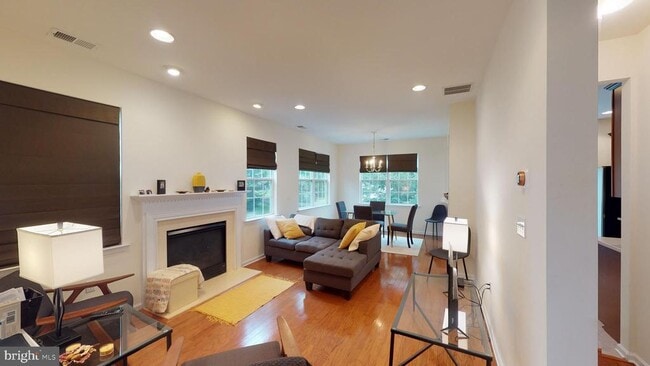 Photo - 206 Concord Pl