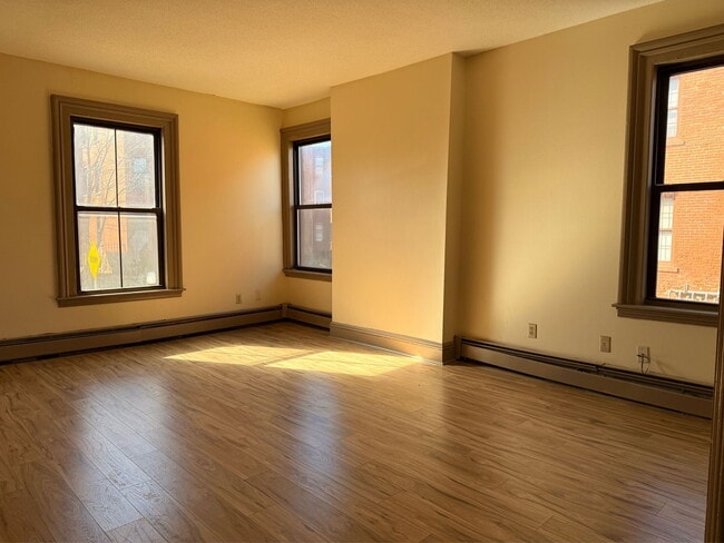 Building Photo - 44 Alden St Unit 44a 101