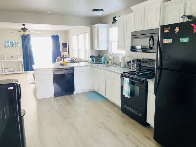 Photo - 123 Barberry Ln