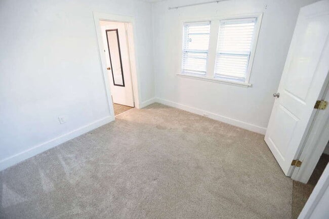 Photo - 112 8th St
