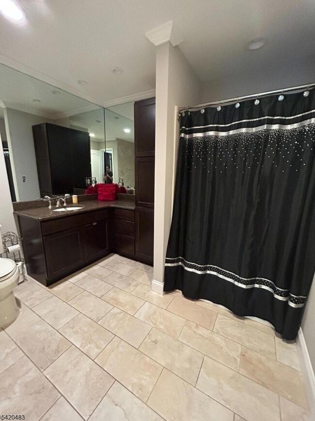 Photo - 220 Butternut Dr