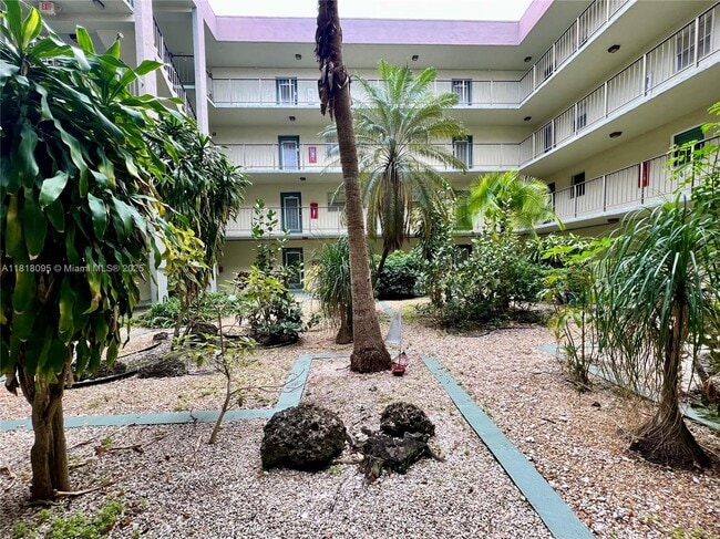 Building Photo - 1800 SW 81st Ave Unit 1118 Rental
