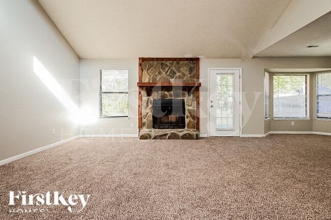 765 Fieldstone Dr