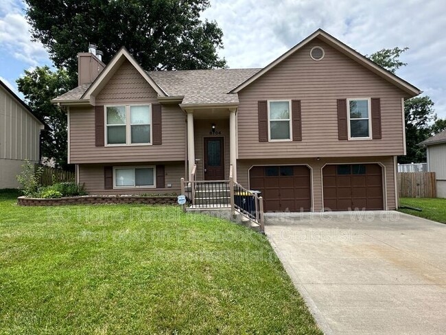 Building Photo - 8704 N Shannon Ave