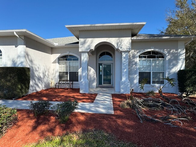 Building Photo - LakeFront Home with Dock in Haines City. Lawncare  Included