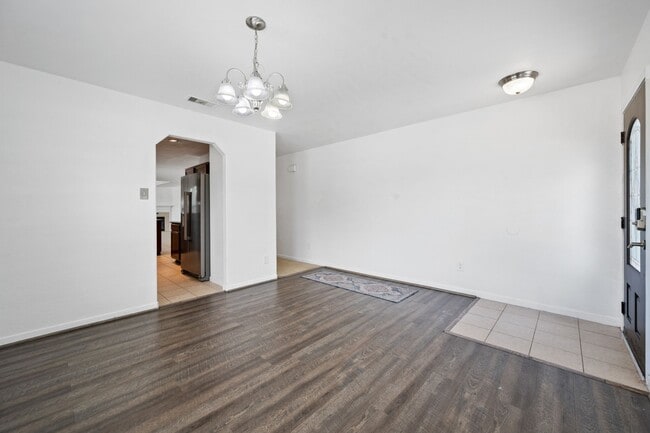 Photo - 4614 Pin Oak Creek Ln