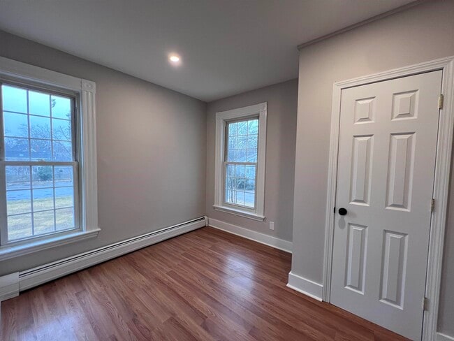 52 Lincoln St Unit B
