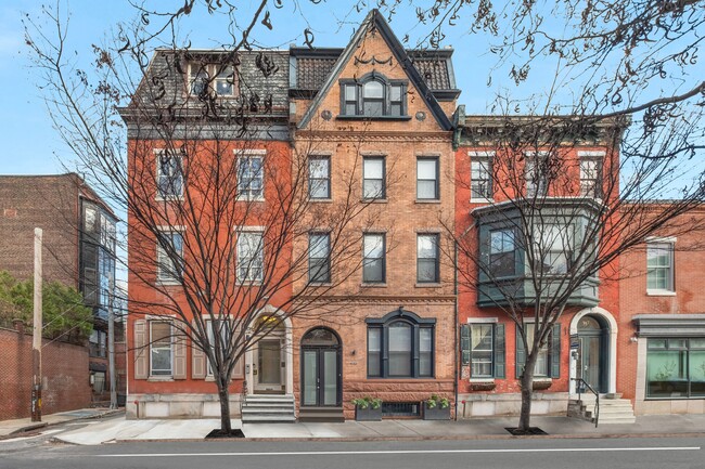 Photo - 333 S 21st St Unit 1F