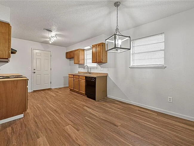 Photo - 813 S Scott St