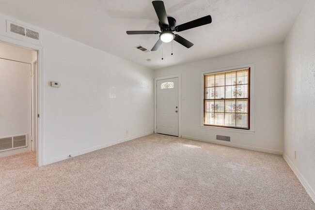 1233 Marion Ave