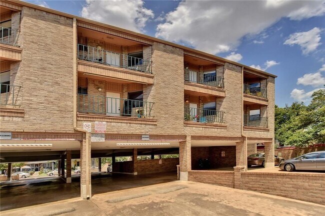 Building Photo - 3316 Guadalupe St Unit 220 Rental