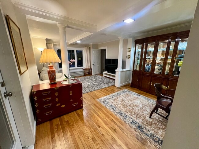 Photo - 111 Fort Hale Rd