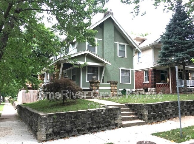 Building Photo - 800 E 41st St Rental