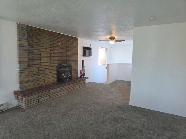 Photo - 3 bed 1 bath w/ detached garage in Ephrata