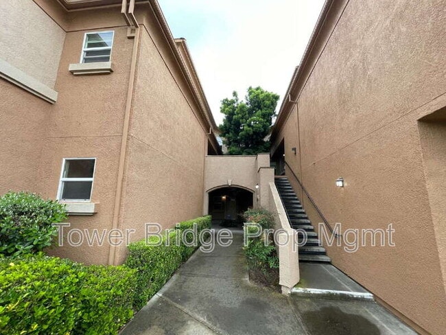 Photo - 1900 Danbrook Dr Unidad #111