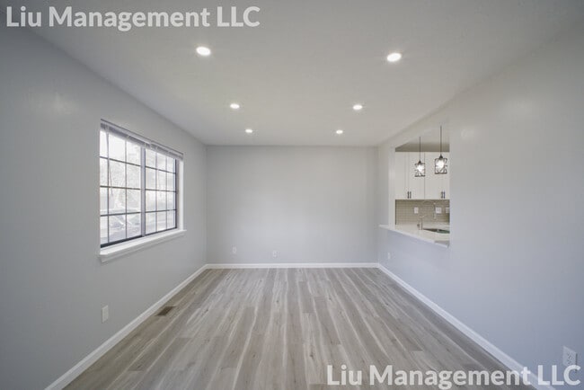 Photo - 3708 Dorval Pl