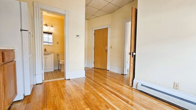 Photo - 234 Pearl St Unit APT 4