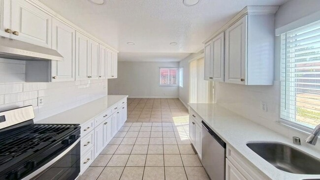 13677 Golden Eagle Ct