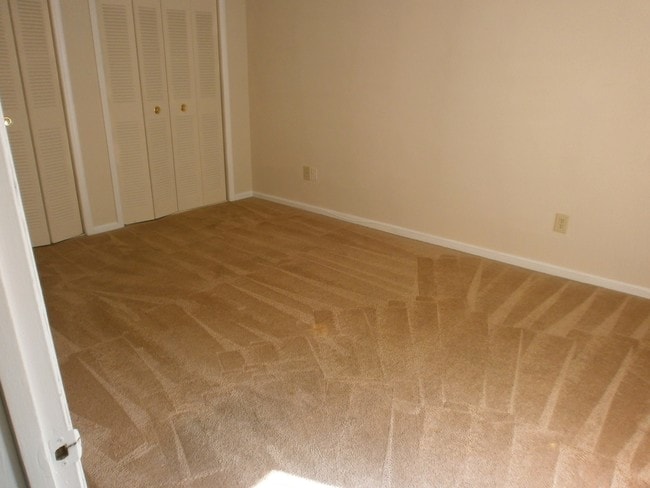 The Charleston Standard Unit-Bedroom 1