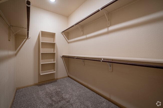 1HAB, 1BA - 777 ft²