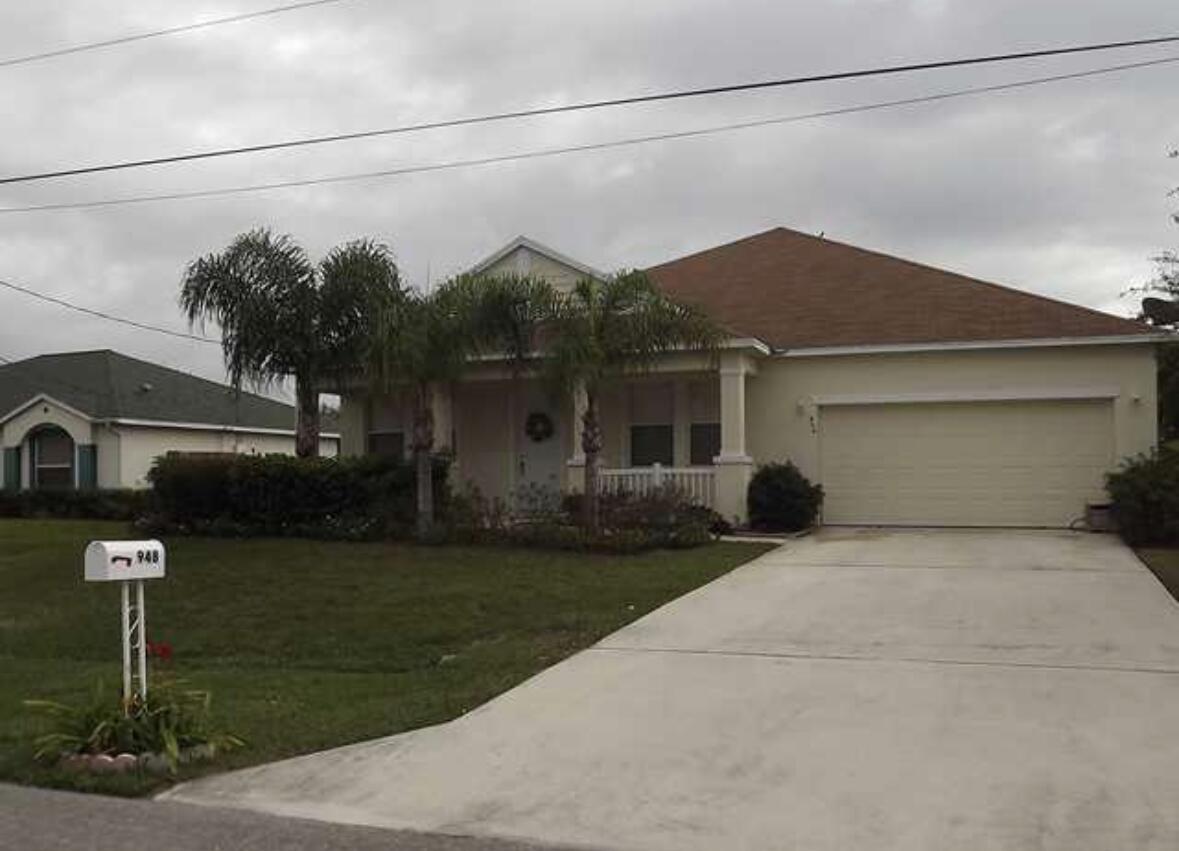 Photo - 948 SW Jeremko Ave