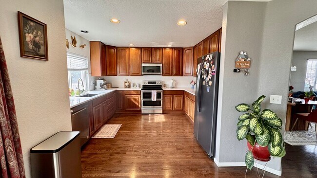 Photo - 2208 Buttercup St