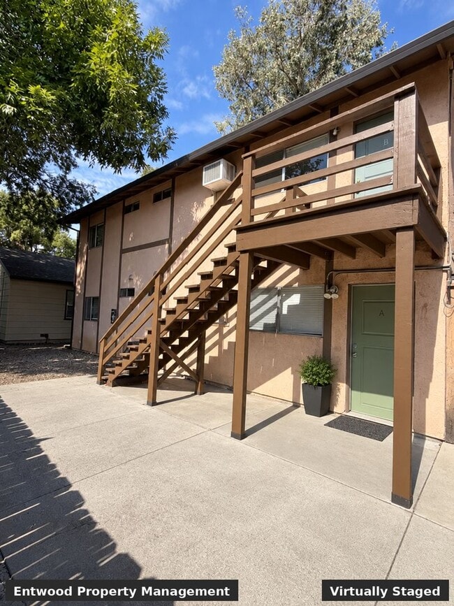 1448 Warner St Unit B
