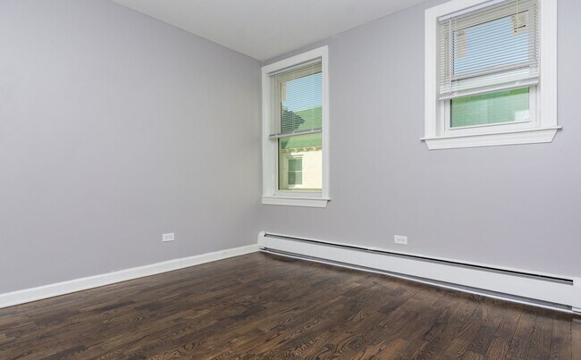 Photo - 1962 E 71st Place