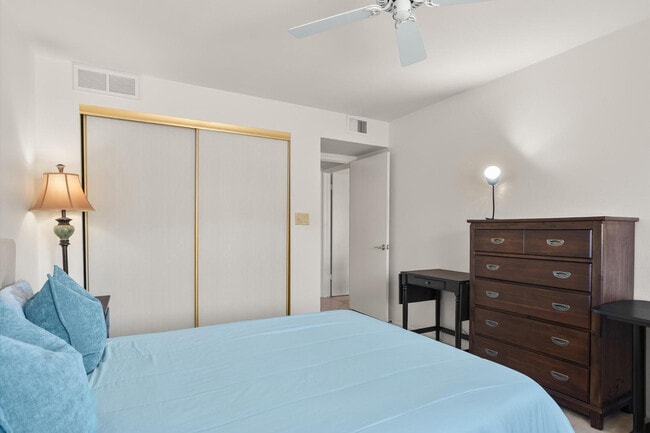 Photo - 7910 E Camelback Rd Unit 312