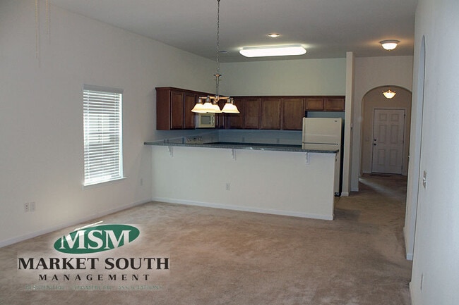 Photo - HIGHLANDS CROSSINGS TOWNHOMES