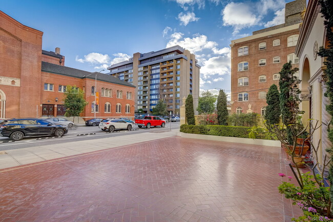 Photo - 315 W 3rd St Unit 1006