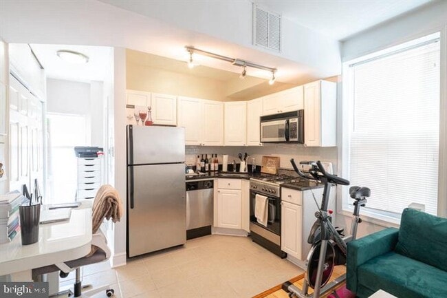 Photo - 1504 Mt Vernon St Unidad 2R