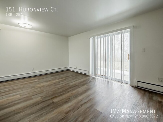 Photo - 151 Huronview Ct