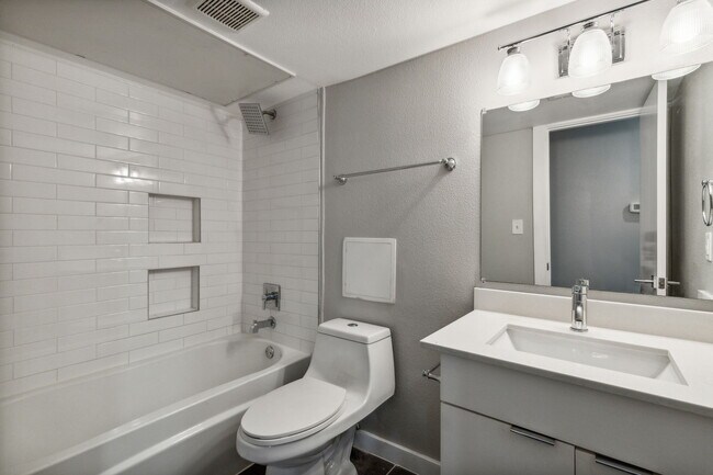 Photo - Junius Place Apartments