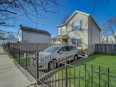 Photo - 453 S 17th St