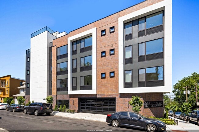 Building Photo - 4525 Bergenwood Ave Unit 210 Rental
