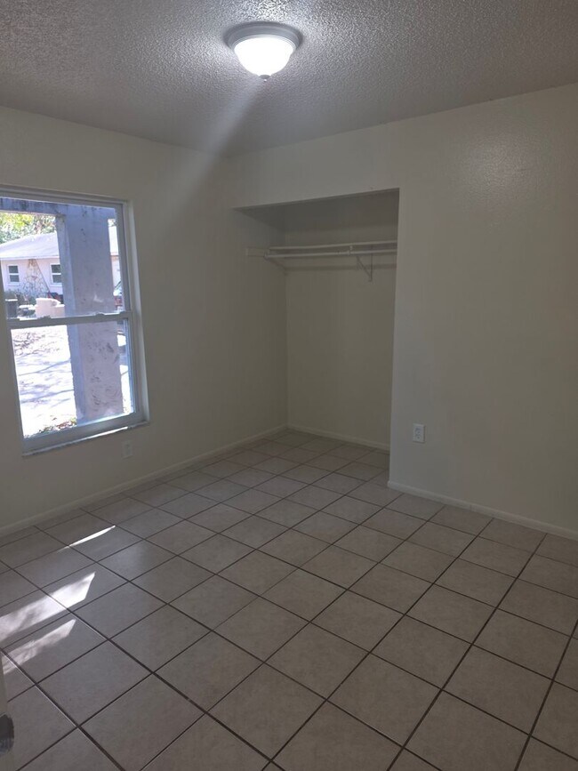 Photo - 3/2 DUPLEX