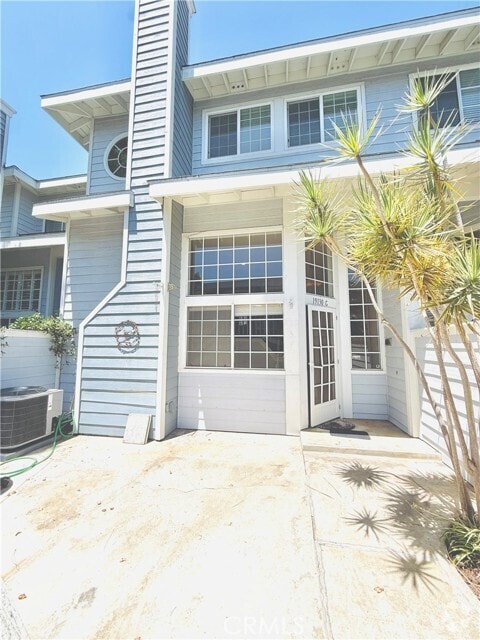 Building Photo - 19130 Beachcrest Ln Unit C Rental
