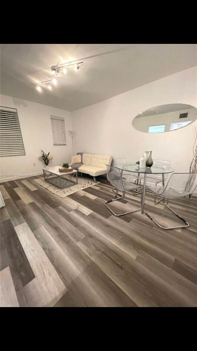 Photo - 1550 Drexel Ave Unit 103