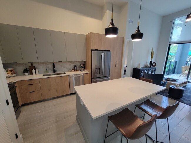 Building Photo - 3352 NW 84th Ave Unit B1