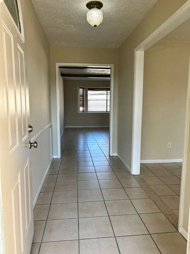 Photo - 12322 South Dr