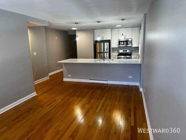 Photo - 2821 W Summerdale Ave Unit 1W