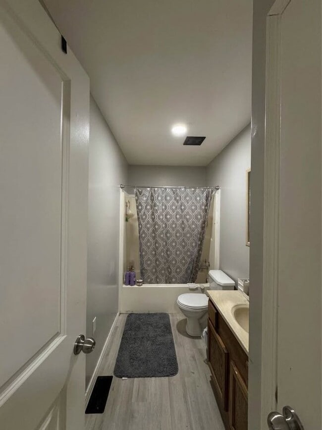 Building Photo - Townhouses - Exeter, MO Unit 5