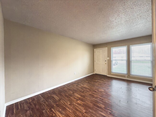 Photo - 2503-2503 E Morris Dr Unit 2501 E Morris Dr