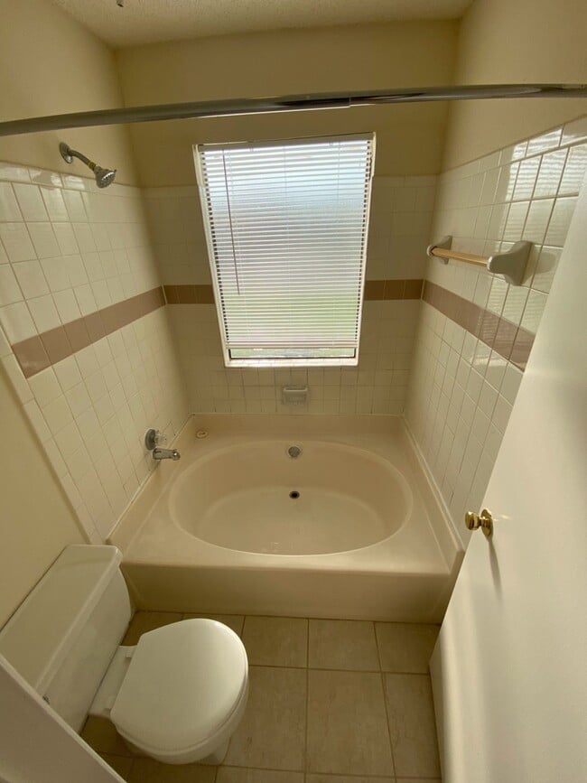 Photo - 7900 Bissonnet St Unidad D11