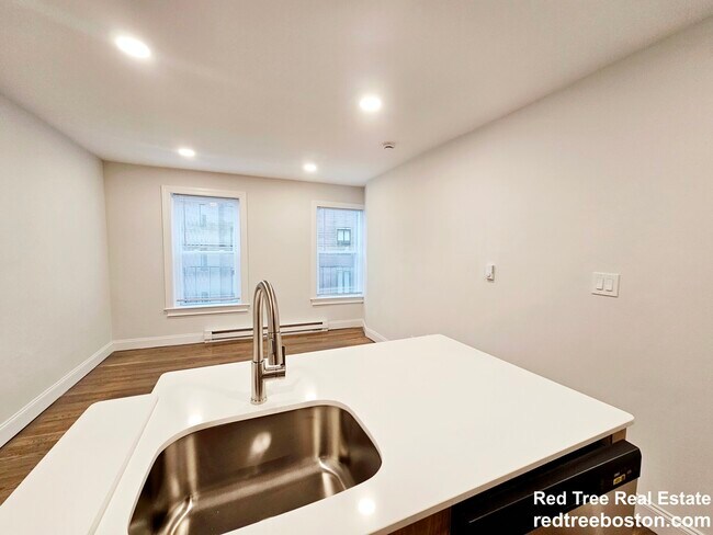 Photo - 529 Beacon St Unit 17
