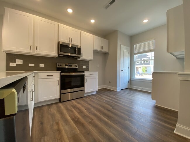 Photo - 339 Old Grove Ln
