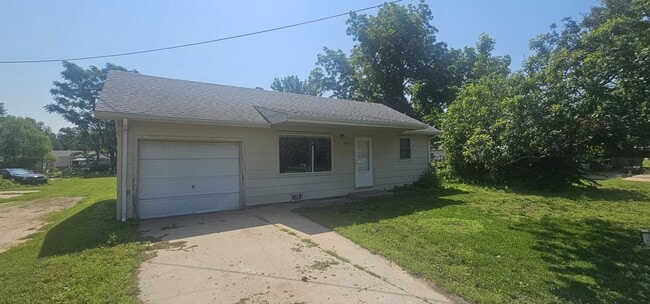 Photo - 5044 N Salina St House
