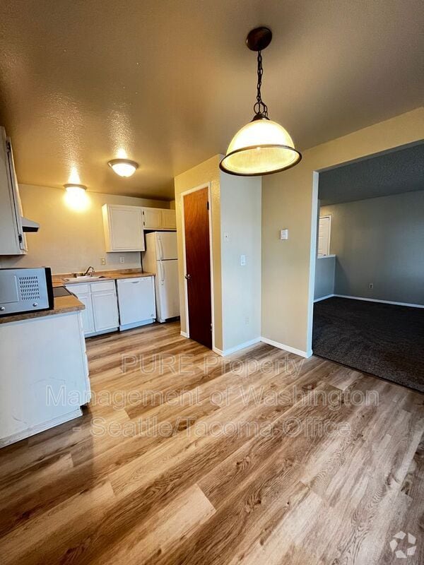 Building Photo - 1812 I St NE Rental